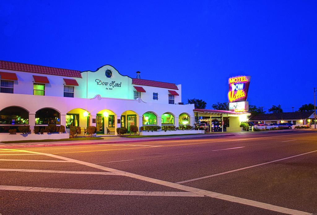 Historic Dow Hotel โลนไพน์ ภายนอก รูปภาพ