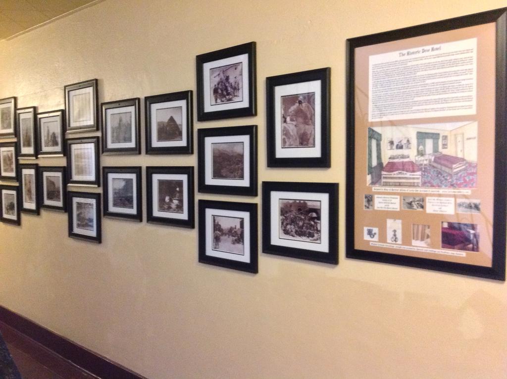 Historic Dow Hotel โลนไพน์ ภายนอก รูปภาพ